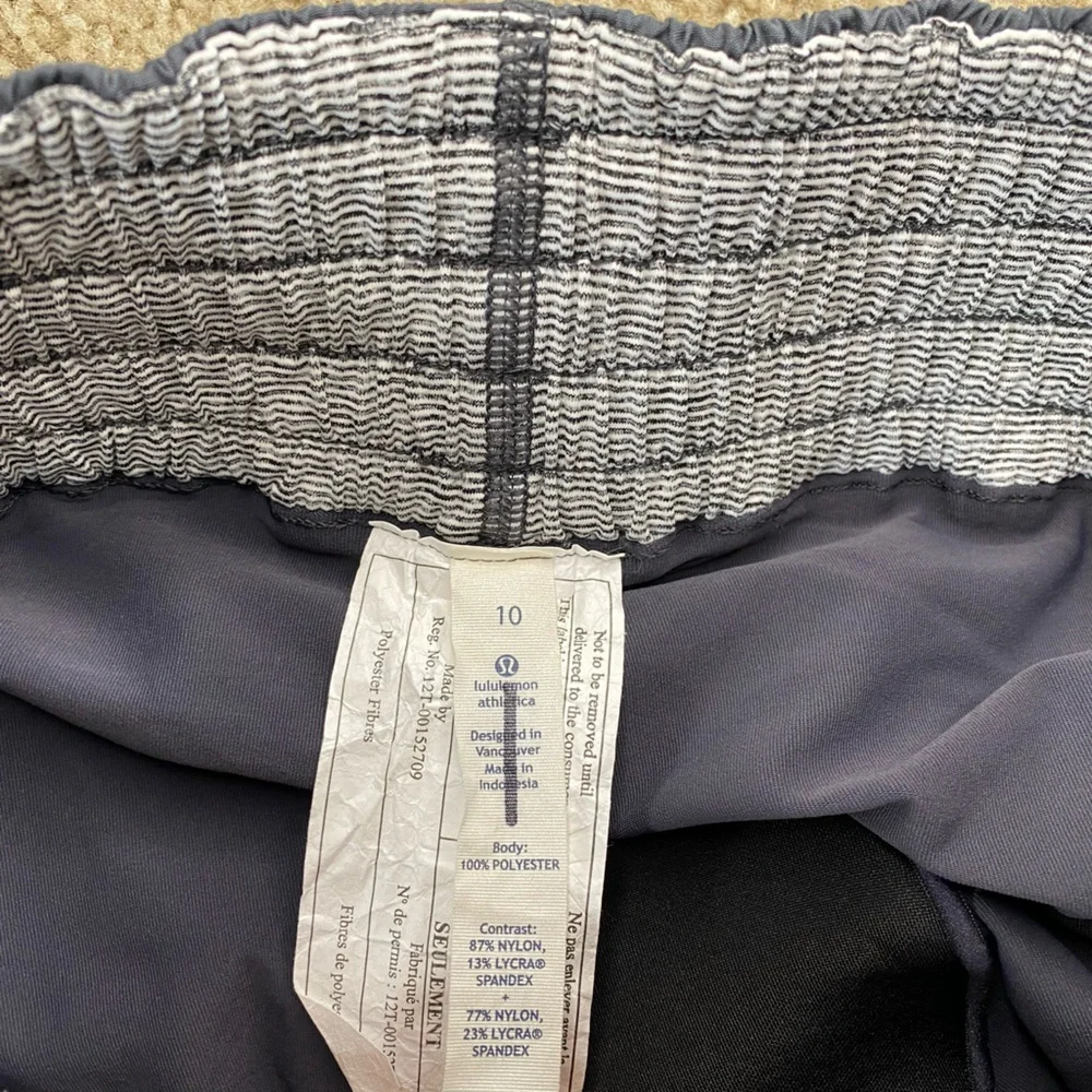 Lululemon Light Up Skirt Coal / Heathered Coal